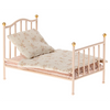 Mouse Vintage Bed Rose (Includes Bedding)