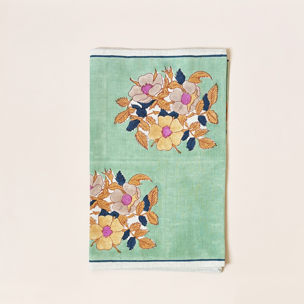 Dia Sage Table Runner