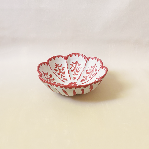 Granada Traditional Leaf Serving Bowl Coral