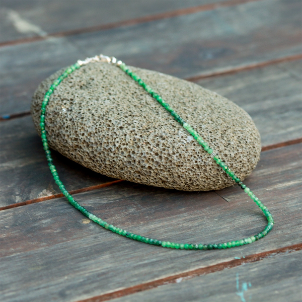 Tiny Pebbles Emerald Necklace