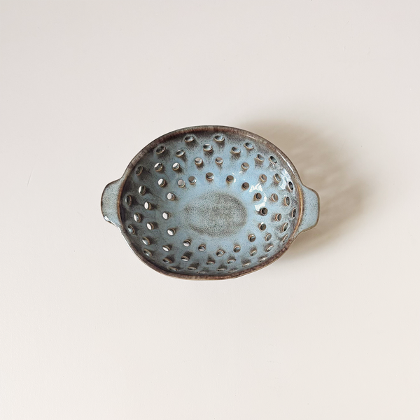 Oval Stoneware Berry Bowl