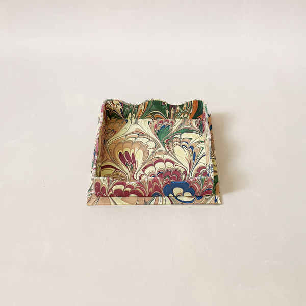 Scalloped Marble Small Tray Cream & Pink