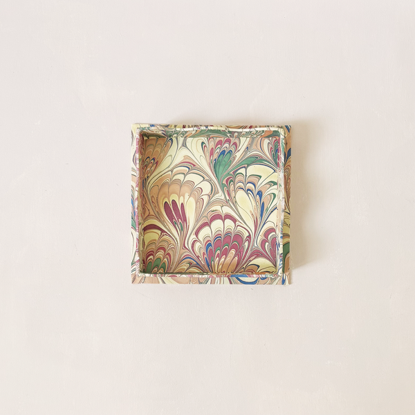 Scalloped Marble Small Tray Cream & Pink