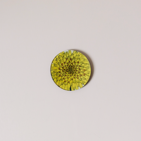 4" Round Dish, Dandelion Flower