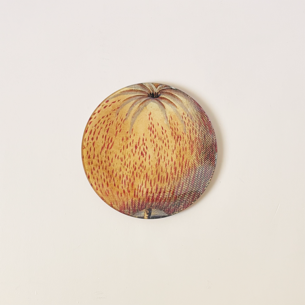 7" Round Dish, 18c. Apple #57