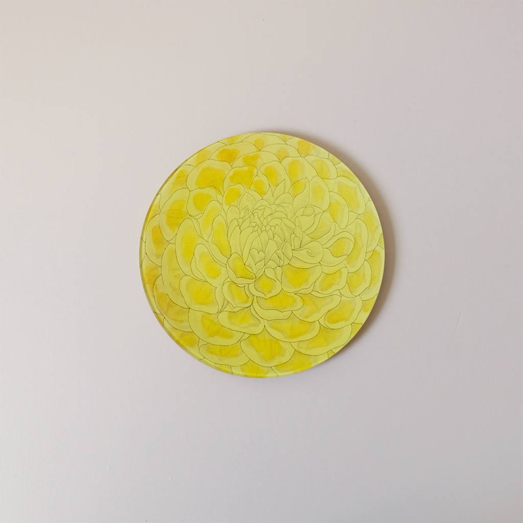 8" Round Dish, Dahlia A