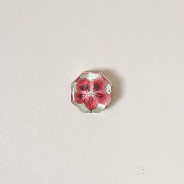 Octagonal Charm Paperweight, Pelargonium Rhode