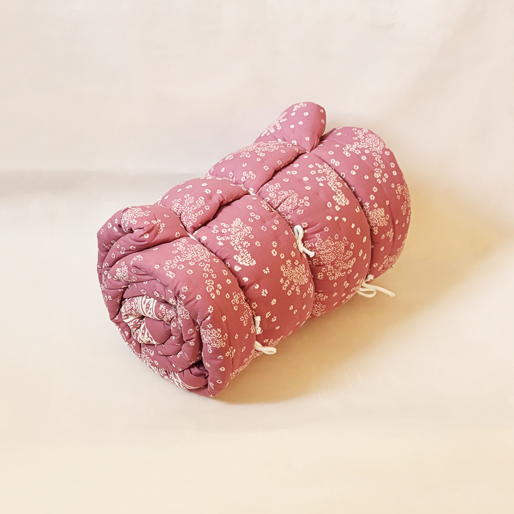 Quilt Cranberry Star