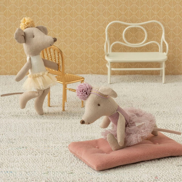 Ballerina Little Sister Mouse Off White