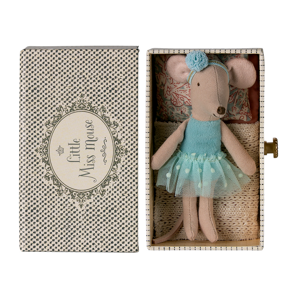 Dancer Little Sister Mouse in Daybed